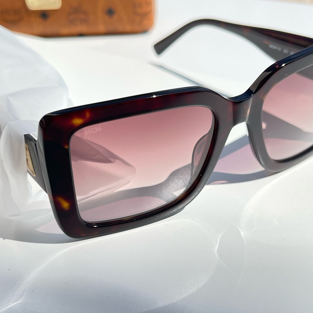 MCM tortoise new authentic sunglasses include case + cloth, lens 54mm - Picture 4 of 9